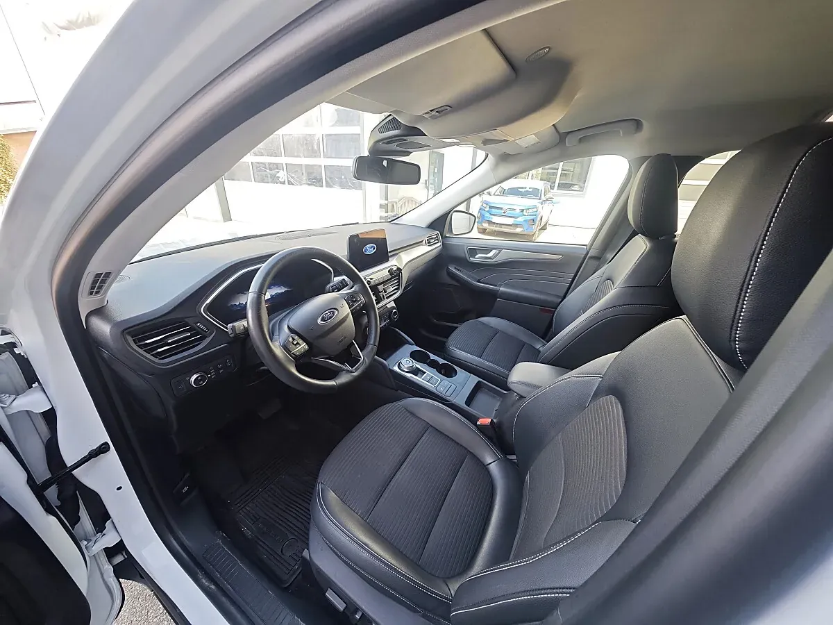 Ford Kuga 2022 photo 3
