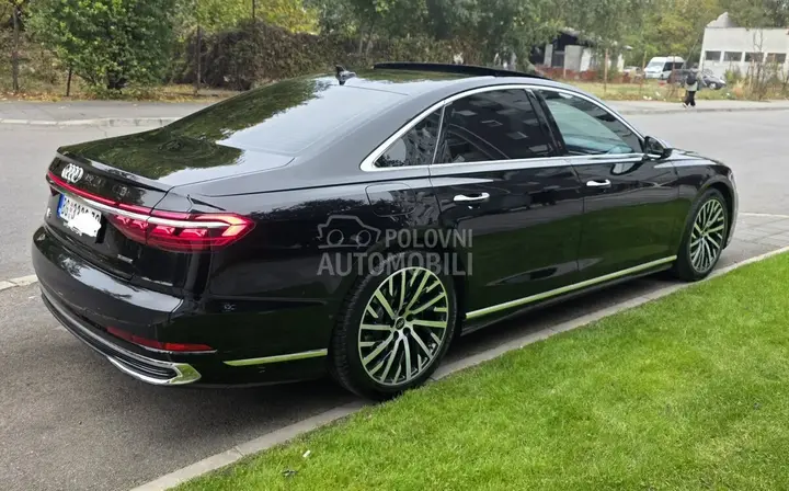 Audi A8 2022 photo 5