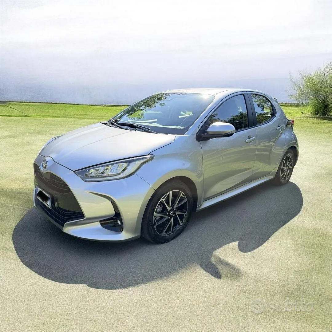 Toyota Yaris 2022 photo 2