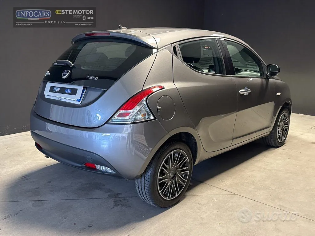 Lancia Ypsilon 2022 photo 4