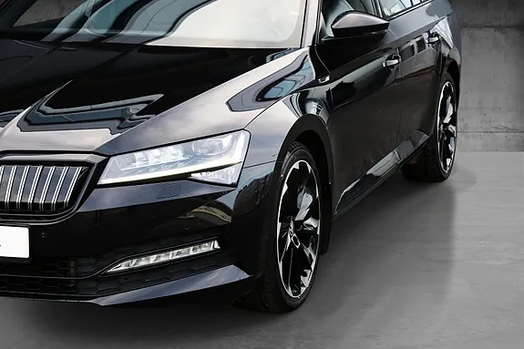 Skoda Superb 2021 photo 4