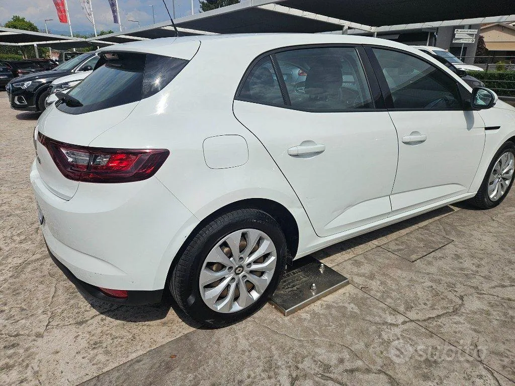 Renault Megane 2019 photo 5