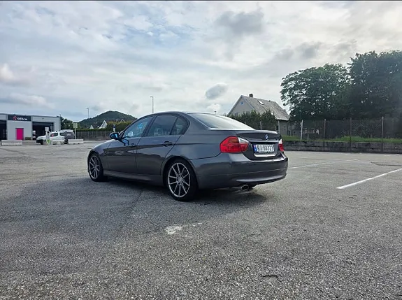 BMW 316I 2008 photo 3
