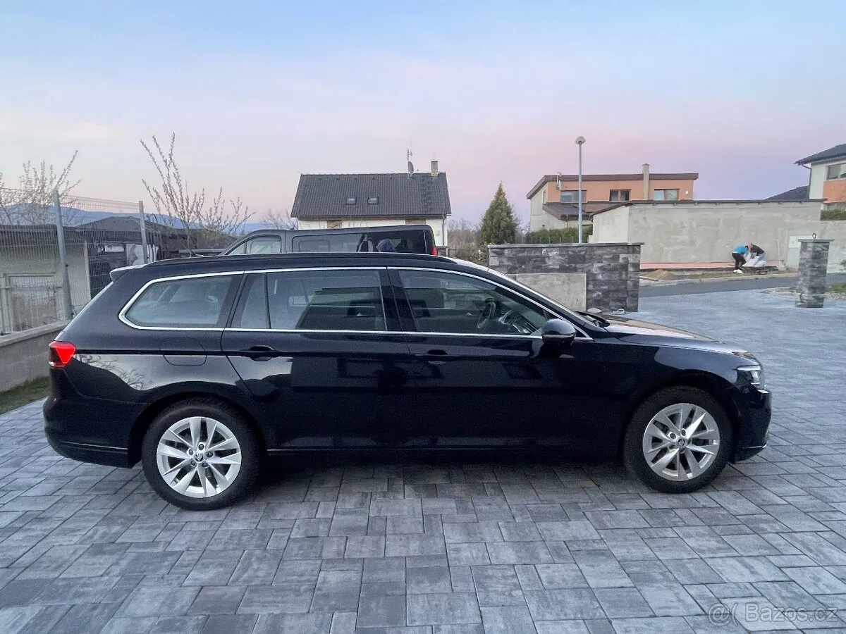 Volkswagen Passat 2023 photo 5
