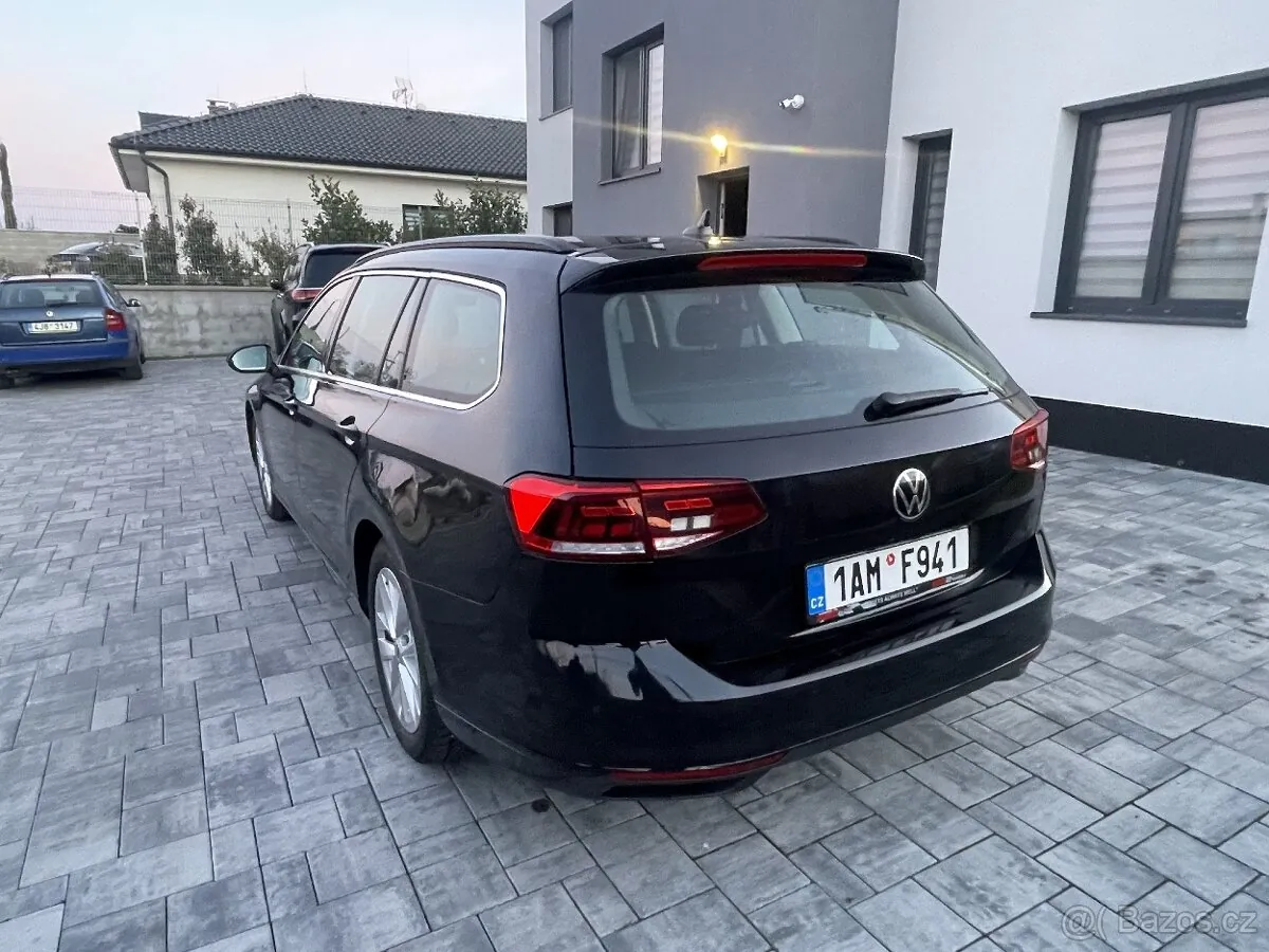 Volkswagen Passat 2023 photo 2