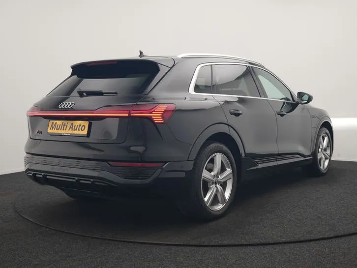 Audi Q8 E-Tron 2024 photo 3