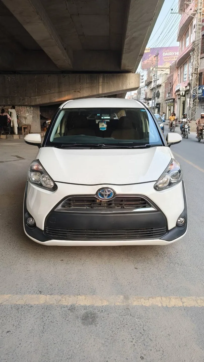 Toyota Sienta