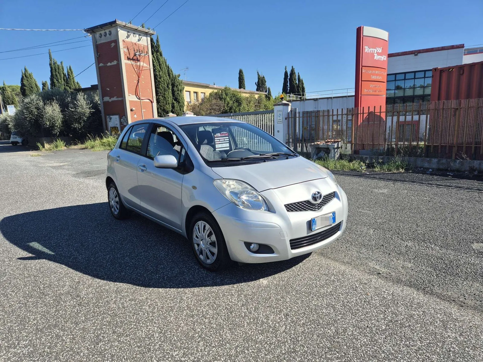 Toyota Yaris 2009 photo 2