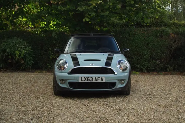 Mini Convertible 2013 photo 2