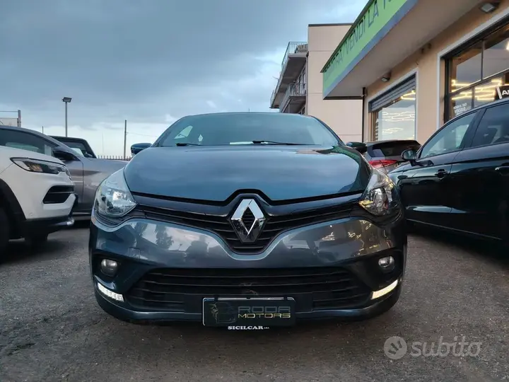 Renault Clio 2017 photo 2