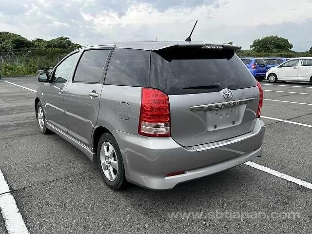 Toyota Wish 2007 photo 3