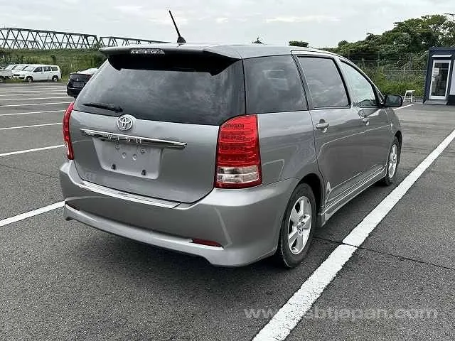 Toyota Wish 2007 photo 4