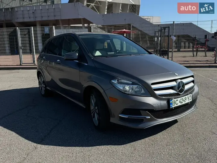 Mercedes-Benz B-Class 2014 photo 2