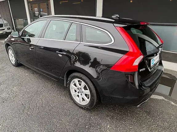 Volvo V60 2017 photo 5