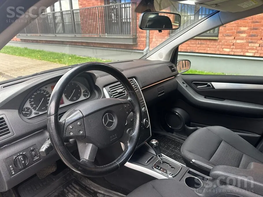 Mercedes-Benz B220 2006 photo 5
