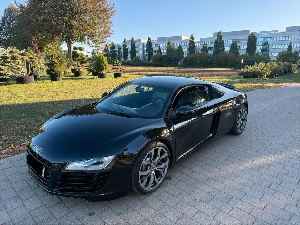 Audi R8