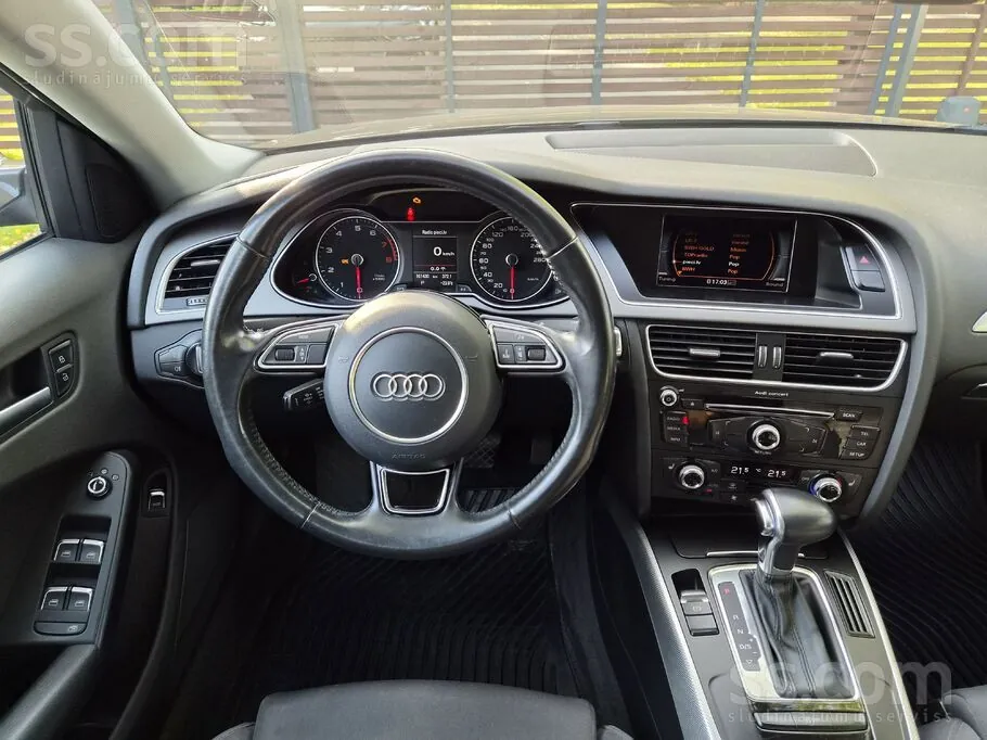 Audi A4 2015 photo 2
