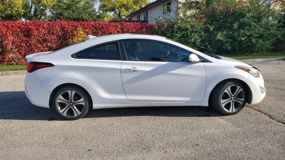 Hyundai Elantra 2014 photo 2