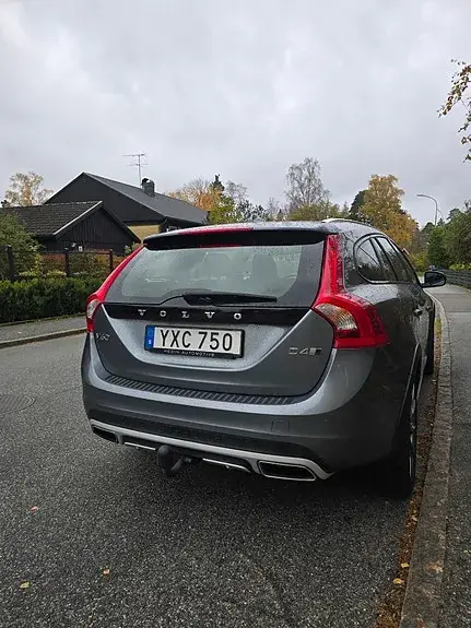Volvo V60 Cross Country 2018 photo 3
