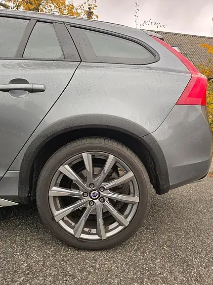 Volvo V60 Cross Country 2018 photo 2