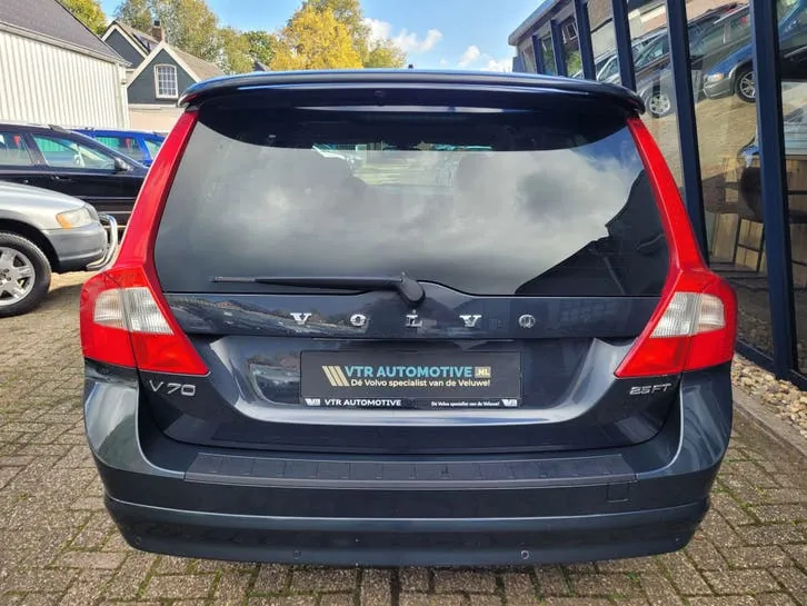 Volvo V70 2009 photo 3