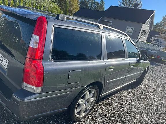 Volvo V70 2007 photo 2