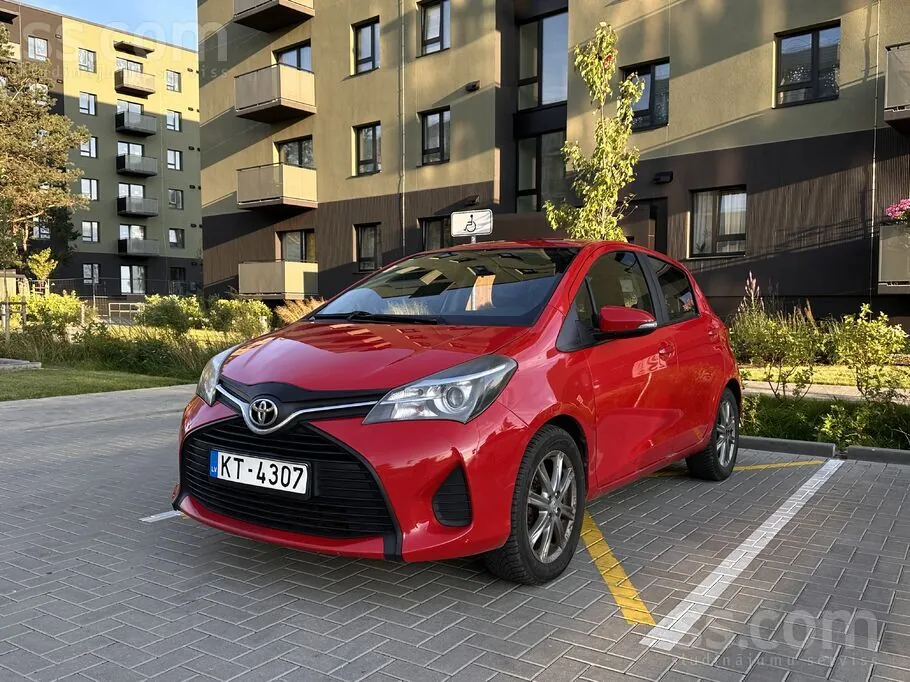 Toyota Yaris 2015 photo 2