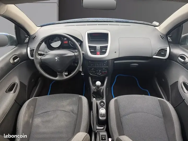 Peugeot 206 2011 photo 2