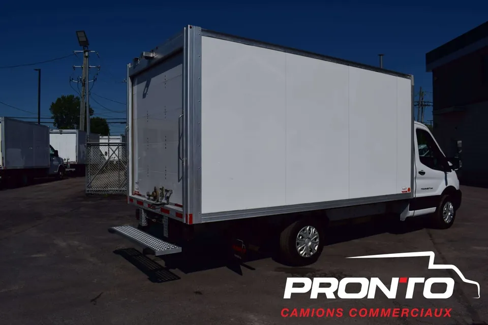 Ford Transit Cube 2023 photo 4