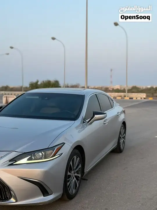 Lexus Es350 2019 photo 3