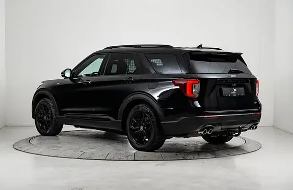 Ford Explorer 2022 photo 4