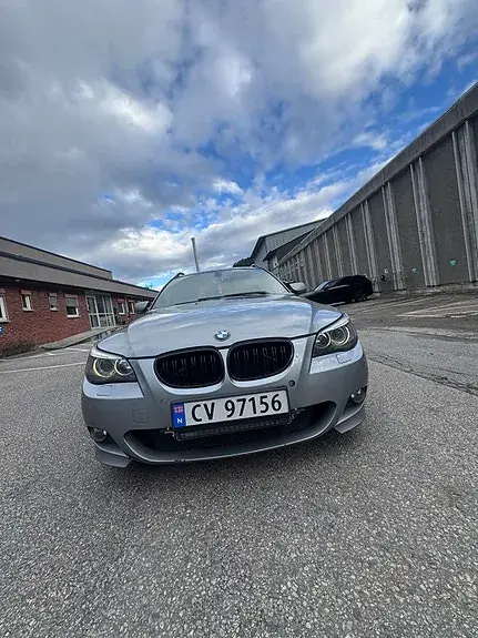 BMW 525D 2005 photo 2