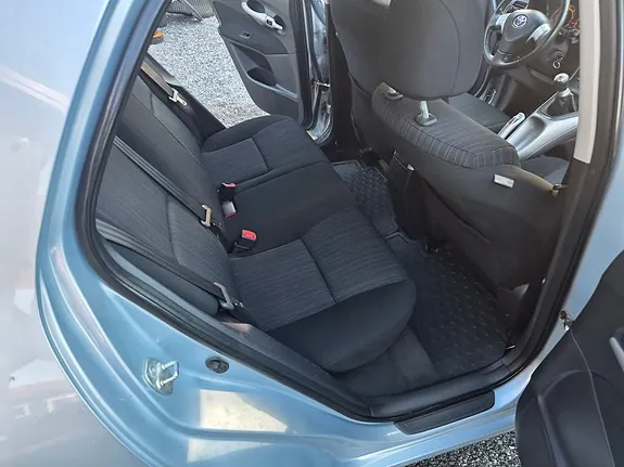 Toyota Auris 2008 photo 5