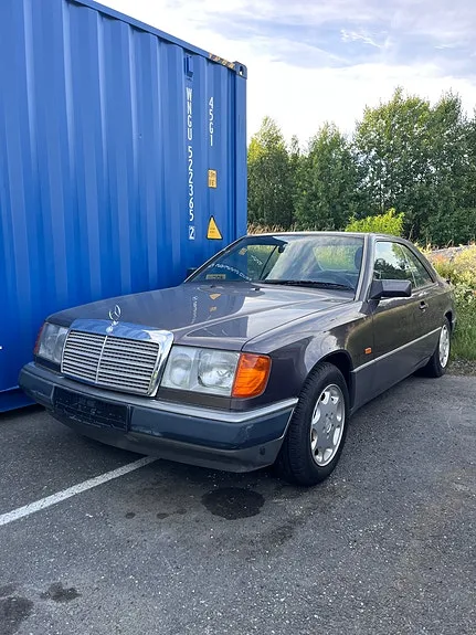 Mercedes-Benz E230