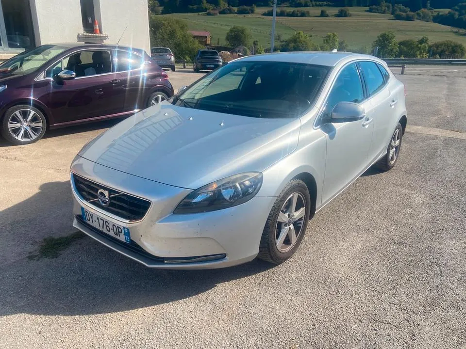 Volvo V40