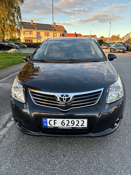 Toyota Avensis 2012 photo 3