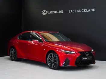 Lexus Is 300H 2025 photo 2