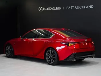 Lexus Is 300H 2025 photo 3