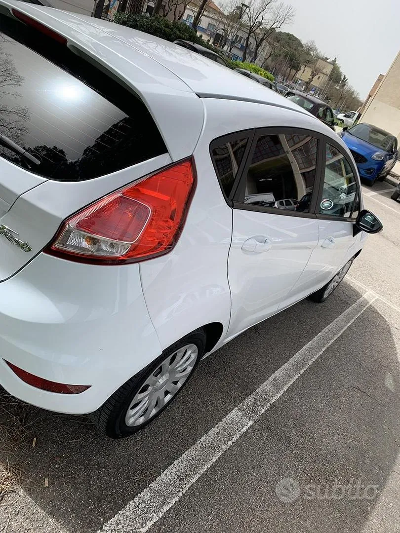Ford Fiesta 2013 photo 5