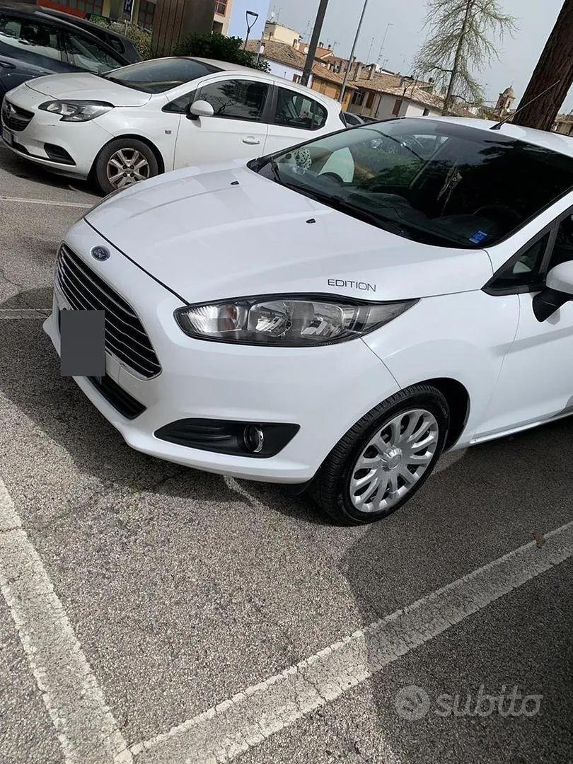 Ford Fiesta 2013 photo 4