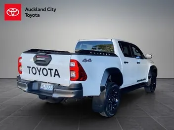 Toyota Hilux 2025 photo 4