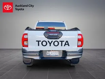 Toyota Hilux 2025 photo 5