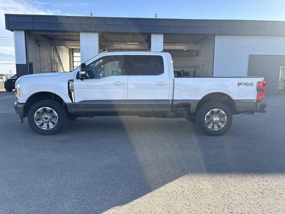 Ford F-350 Super Duty 2027 photo 4