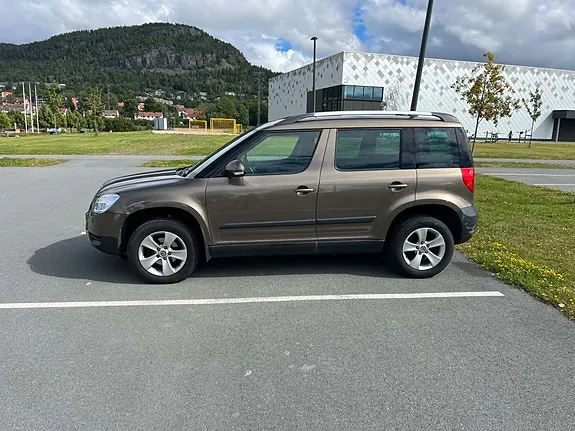 Skoda Yeti 2011 photo 2