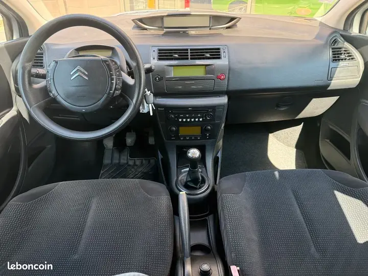Citroen C4 2008 photo 5