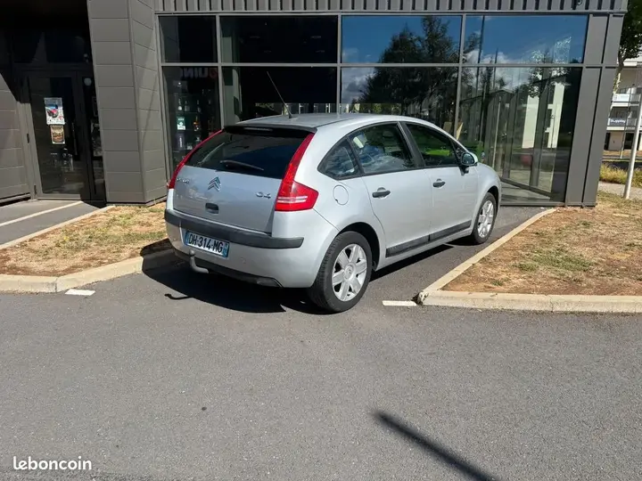 Citroen C4 2008 photo 4