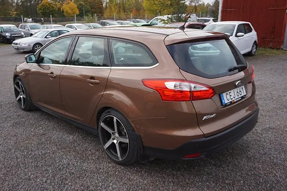 Ford Focus 2014 photo 3