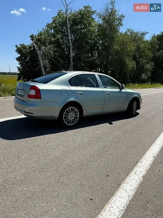 Skoda Octavia 2009 photo 3