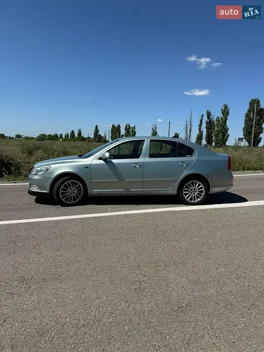 Skoda Octavia 2009 photo 4