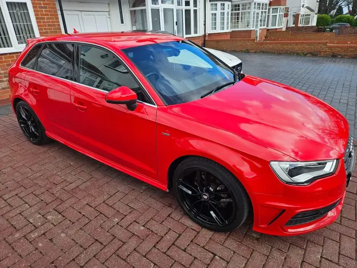 Audi A3 2015 photo 2